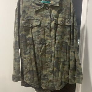 American Eagle Outfitters Green Camouflage Shacket large
